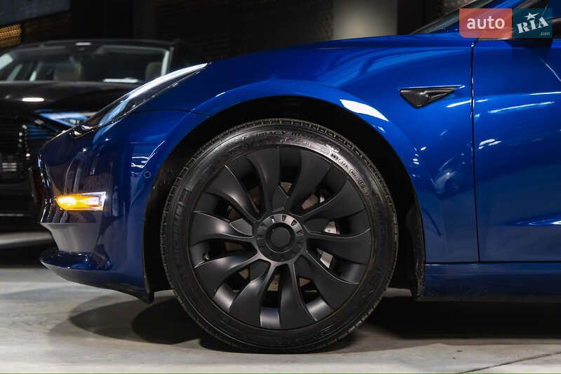 Седан Tesla Model 3 2019 в Луцке
