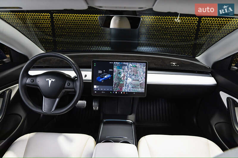 Седан Tesla Model 3 2019 в Луцке