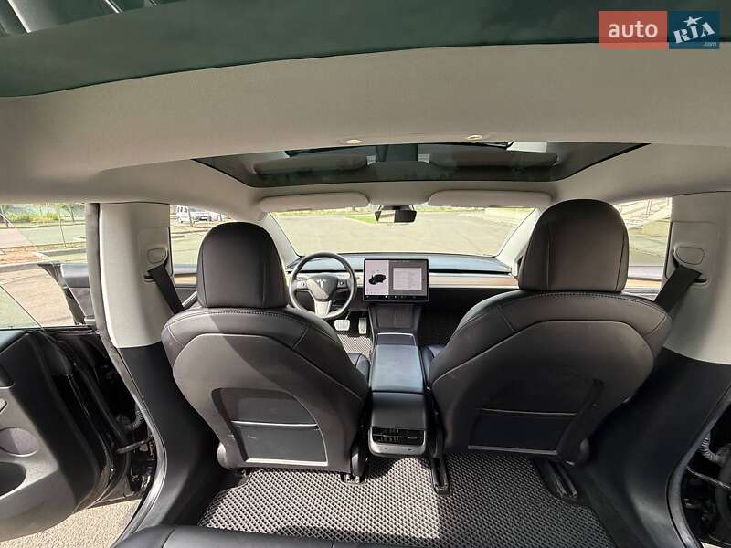 Седан Tesla Model 3 2021 в Дніпрі