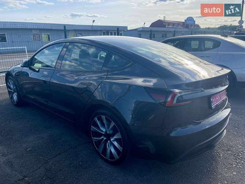 Седан Tesla Model 3 2024 в Киеве
