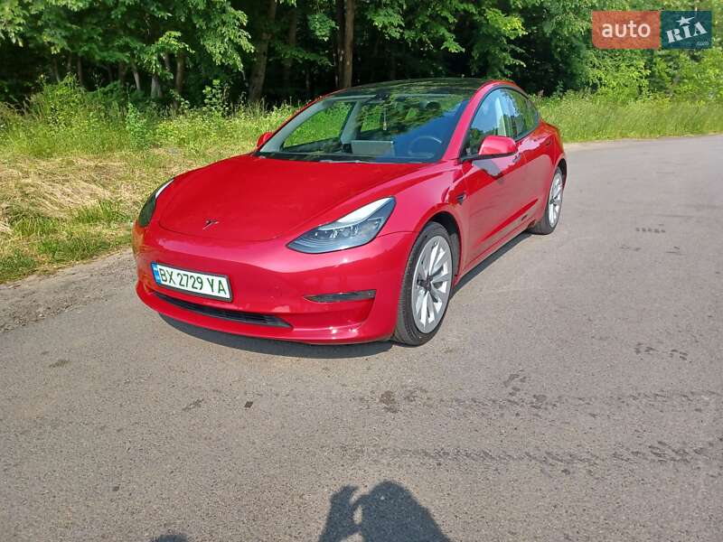 Седан Tesla Model 3 2022 в Хмельницком