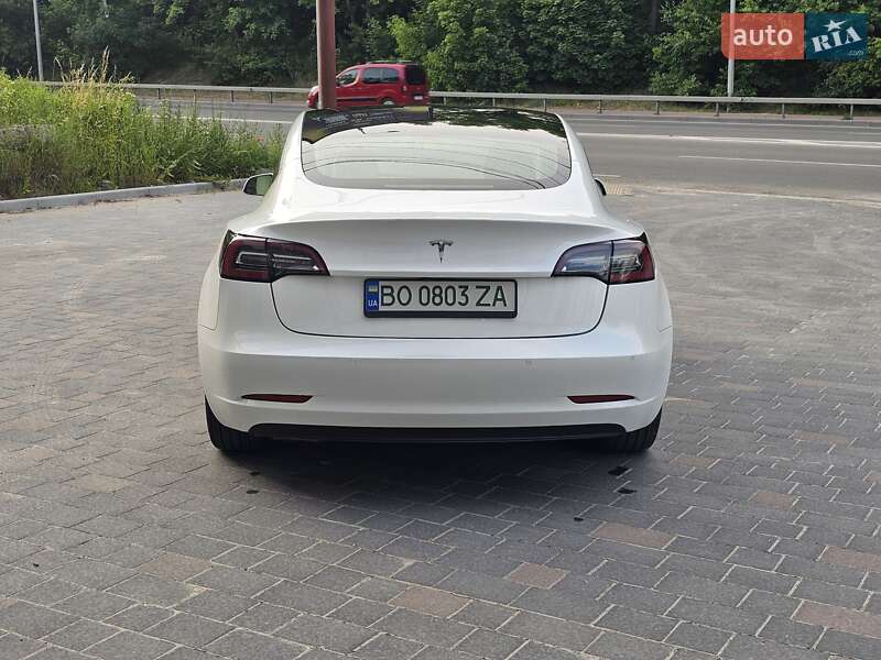 Седан Tesla Model 3 2019 в Тернополе