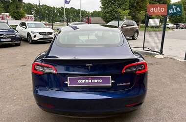 Седан Tesla Model 3 2023 в 