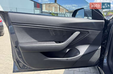 Седан Tesla Model 3 2018 в 