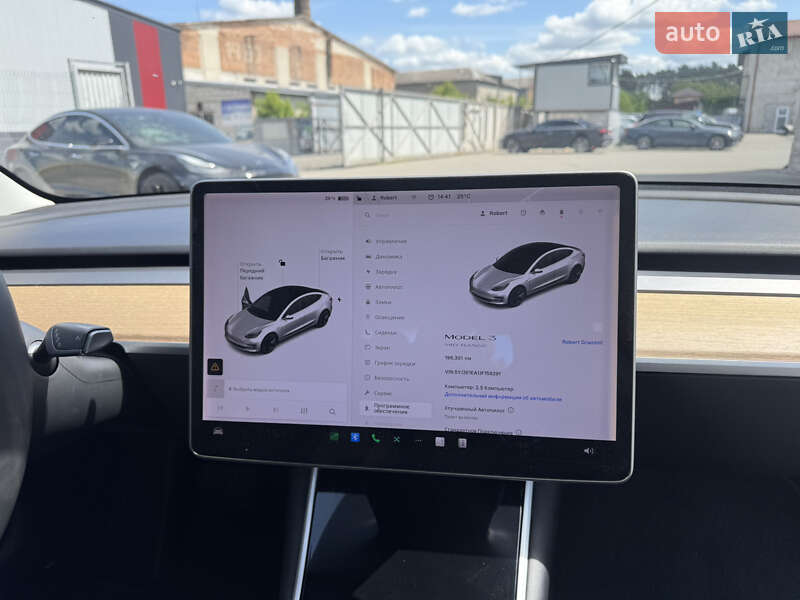 Седан Tesla Model 3 2018 в Луцке