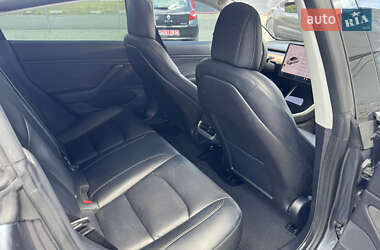 Седан Tesla Model 3 2018 в 