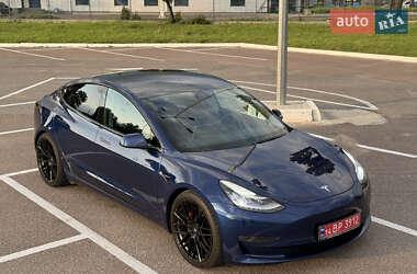 Седан Tesla Model 3 2019 в 