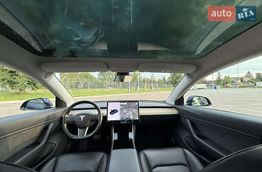 Седан Tesla Model 3 2019 в 