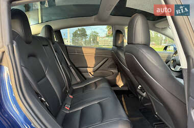 Седан Tesla Model 3 2019 в 