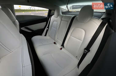 Седан Tesla Model 3 2019 в 