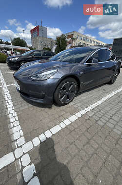 Седан Tesla Model 3 2018 в 