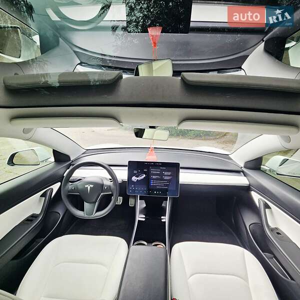 Седан Tesla Model 3 2020 в Запорожье