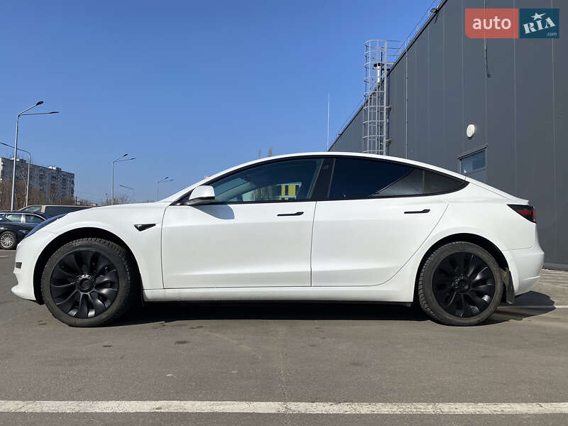 Седан Tesla Model 3 2018 в Киеве