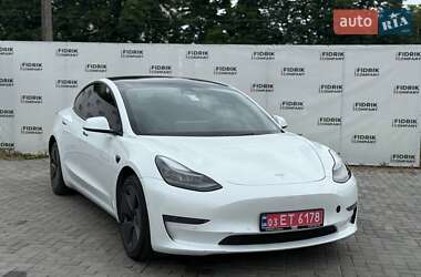 Седан Tesla Model 3 2022 в Луцке