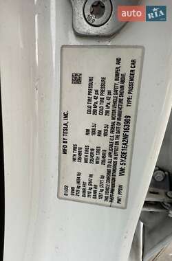 Седан Tesla Model 3 2022 в 