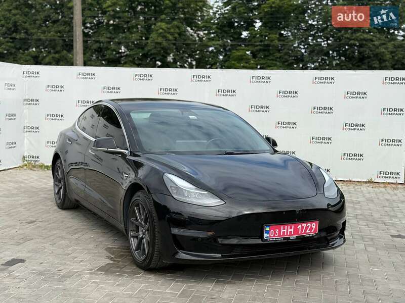 Tesla Model 3 2019