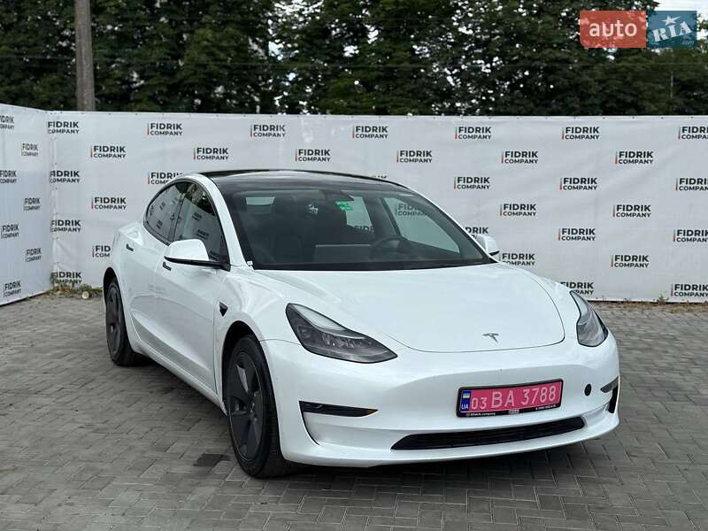 Tesla Model 3 2023