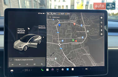 Седан Tesla Model 3 2019 в 
