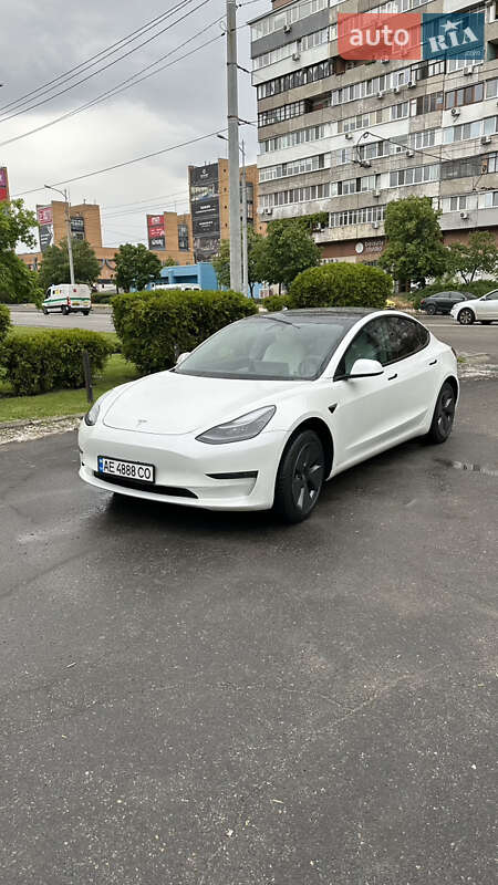 Седан Tesla Model 3 2021 в Днепре