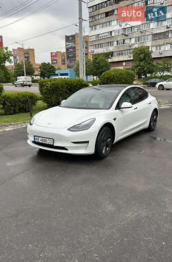 Седан Tesla Model 3 2021 в 