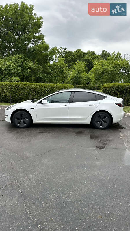 Седан Tesla Model 3 2021 в Днепре