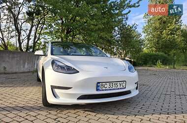 Седан Tesla Model 3 2021 в 