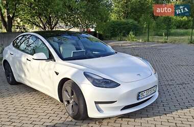 Седан Tesla Model 3 2021 в 