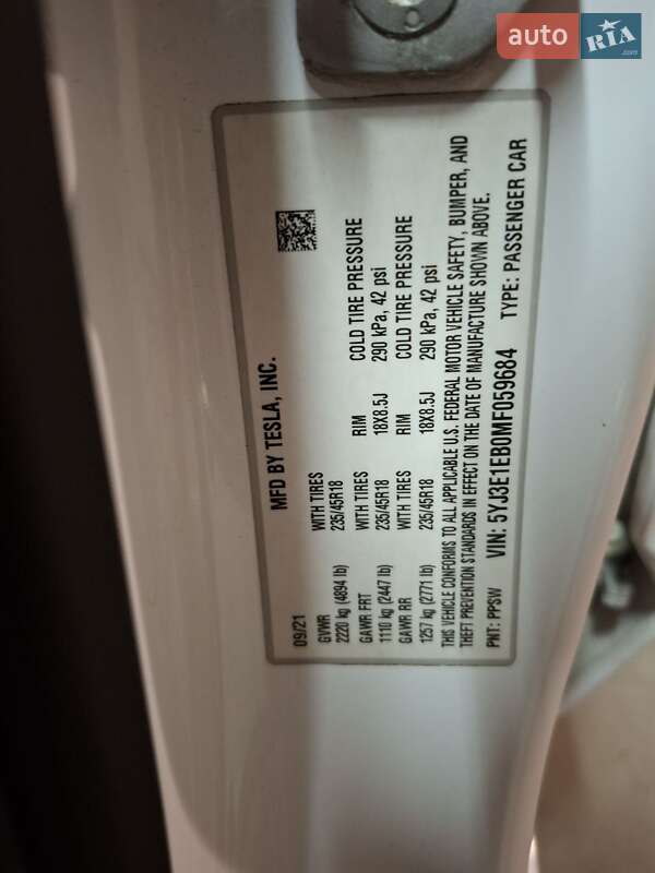 Седан Tesla Model 3 2021 в Львове фото 25 Седан Tesla Model 3 2021 в Львове