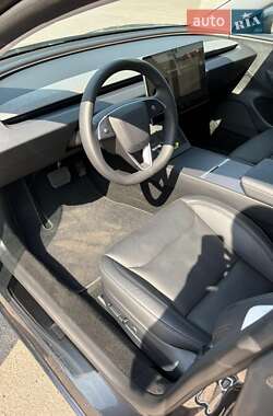 Седан Tesla Model 3 2024 в 