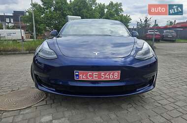 Седан Tesla Model 3 2022 в Львові