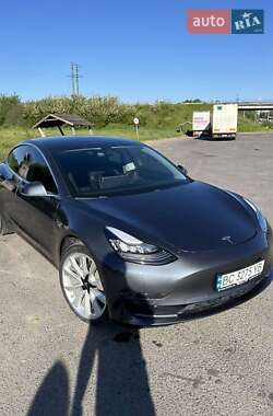 Седан Tesla Model 3 2019 в 