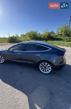 Седан Tesla Model 3 2019 в 