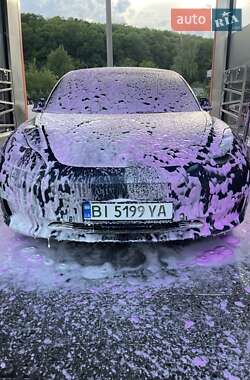 Седан Tesla Model 3 2022 в 