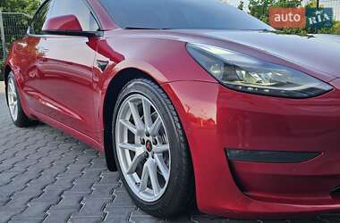 Седан Tesla Model 3 2021 в 