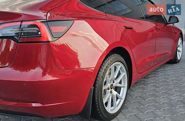 Седан Tesla Model 3 2021 в 