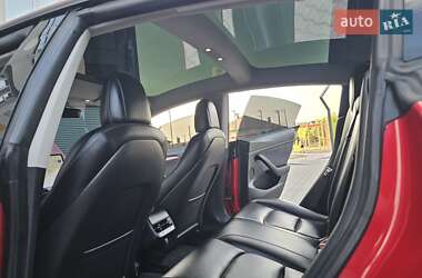 Седан Tesla Model 3 2021 в 