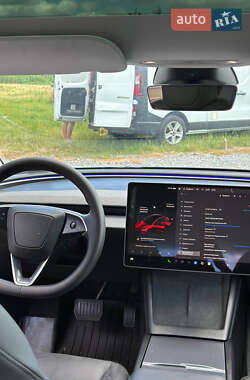 Седан Tesla Model 3 2024 в 