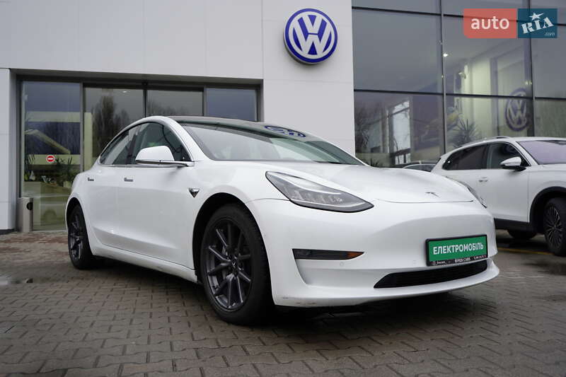 Tesla Model 3 2018