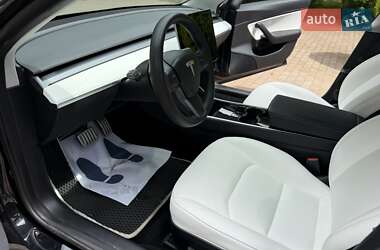 Седан Tesla Model 3 2020 в 