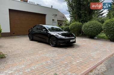 Седан Tesla Model 3 2020 в 