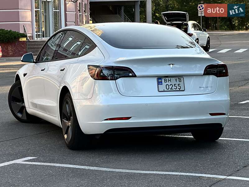 Седан Tesla Model 3 2021 в Одессе