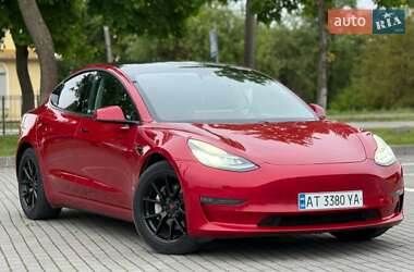 Седан Tesla Model 3 2020 в Коломые