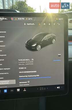 Седан Tesla Model 3 2022 в 