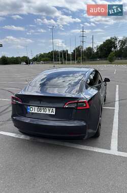 Седан Tesla Model 3 2021 в 