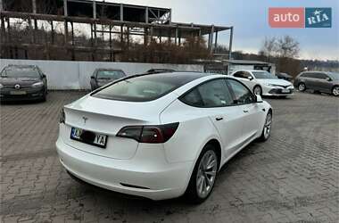 Седан Tesla Model 3 2020 в 