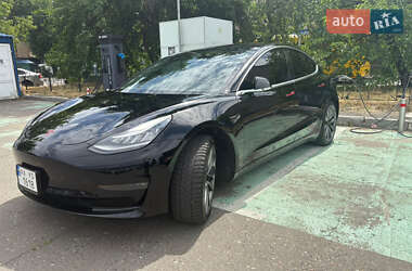 Седан Tesla Model 3 2019 в 