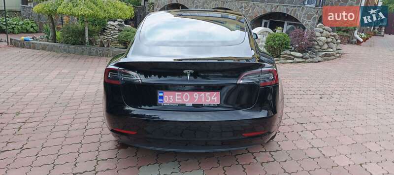 Седан Tesla Model 3 2019 в Луцке