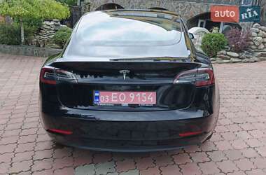 Седан Tesla Model 3 2019 в 