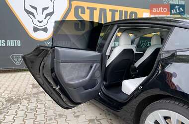 Седан Tesla Model 3 2021 в 