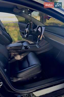 Седан Tesla Model 3 2019 в 